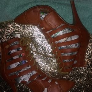 All Leather Toe In Booties & Matching Bag